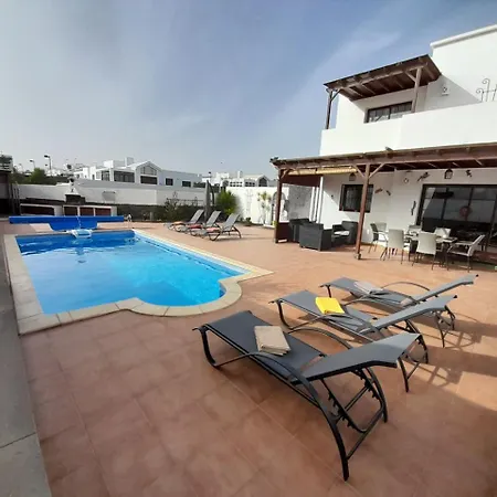 Villa Dias Felices